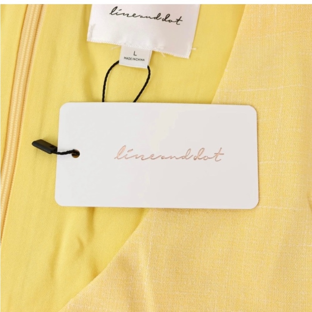 Line & dot dresses - Picture 6 of 10
